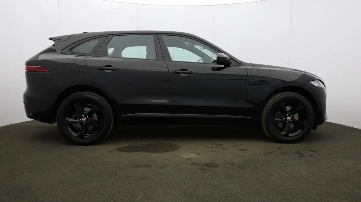 2022-jaguar-f-pace-20-d200-r-dynamic-s-big-54