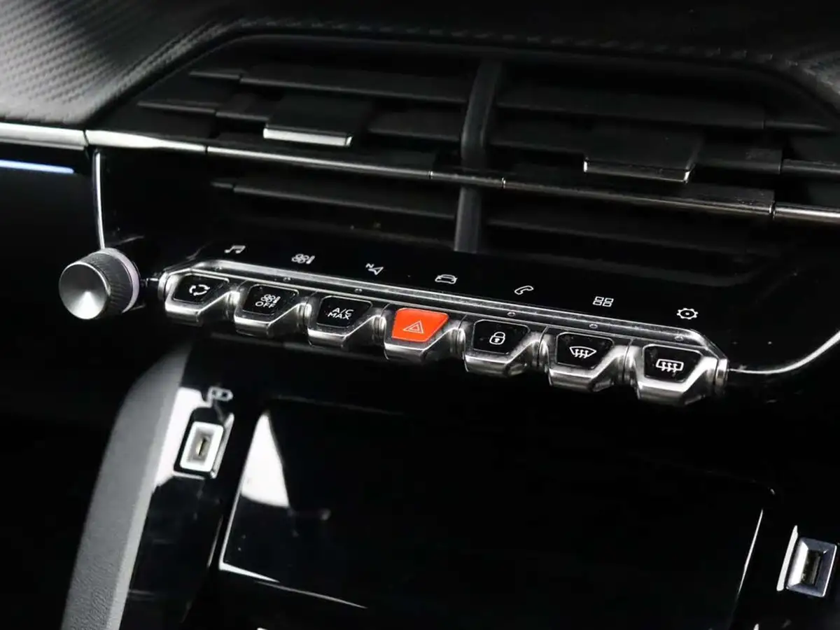 2022-peugeot-208-12-puretech-gt-premium-130bhp-eat8-big-39