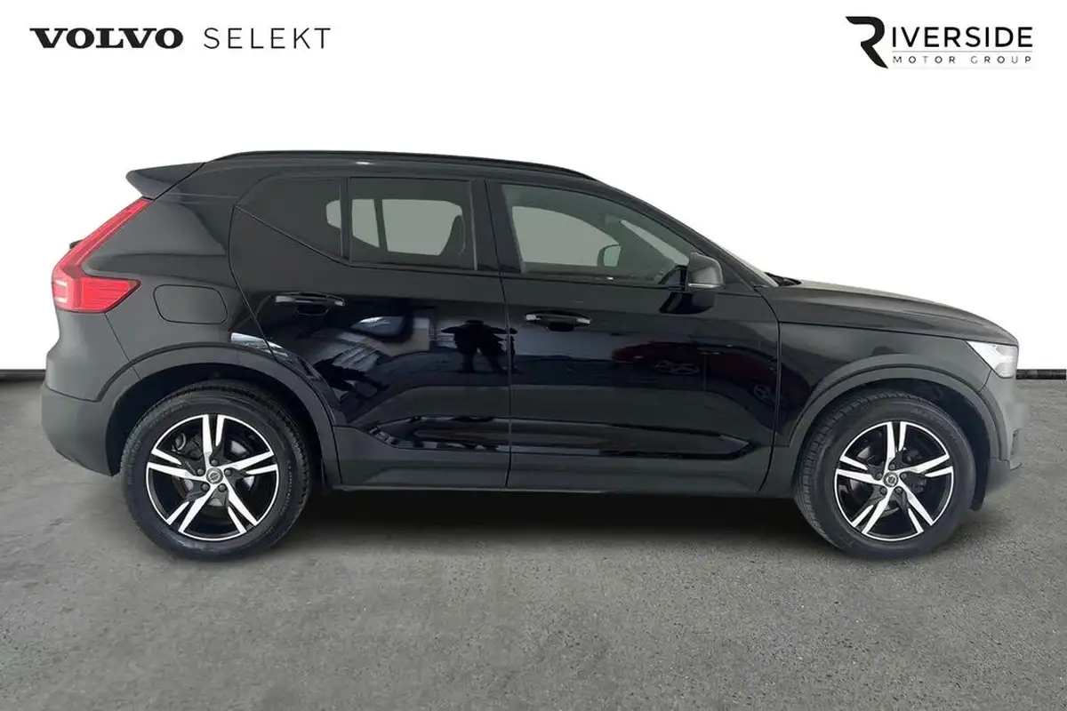 2022-volvo-xc40-15-t3-r-design-auto-big-3
