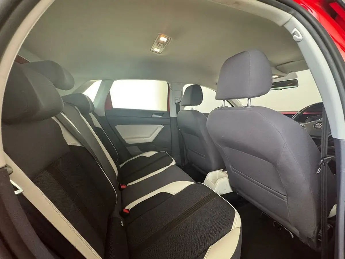 2020-volkswagen-polo-10-beats-80ps-big-11