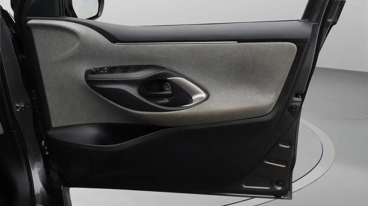 2022-toyota-yaris-15-vvt-i-excel-big-15