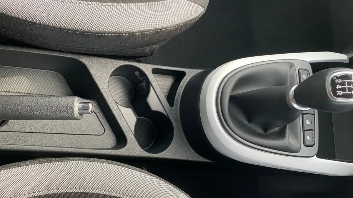 2022-hyundai-i10-12-premium-big-20