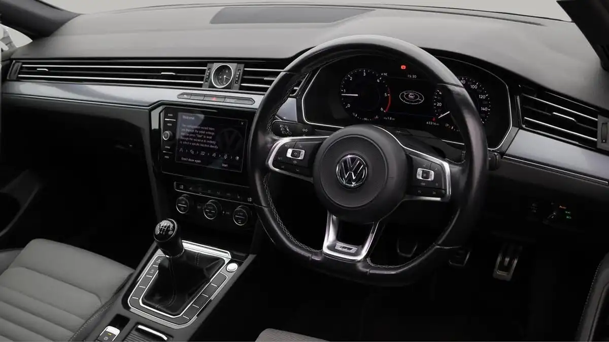 2019-volkswagen-passat-20tdi-r-line-150ps-scr-saloon-4d-big-9