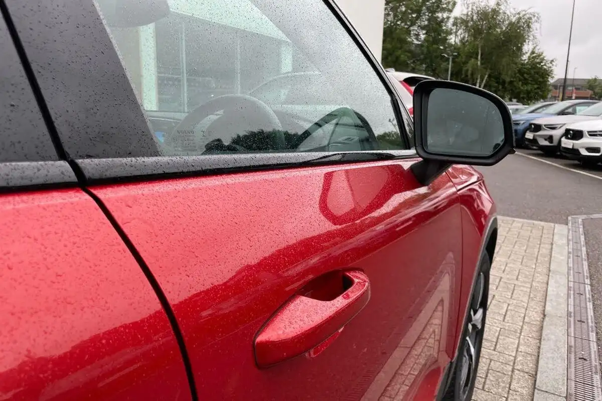 2021-volvo-xc40-15-t3-r-design-161bhp-big-15