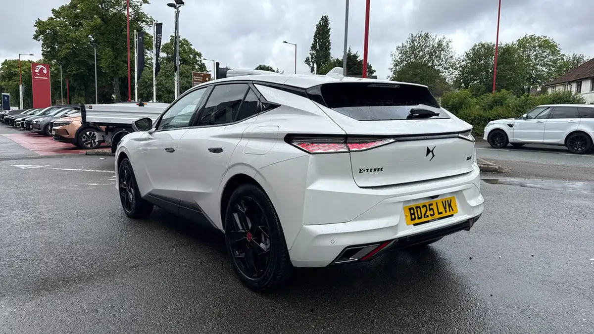2024-ds-ds-4-e-tense-performance-line-nav-big-4