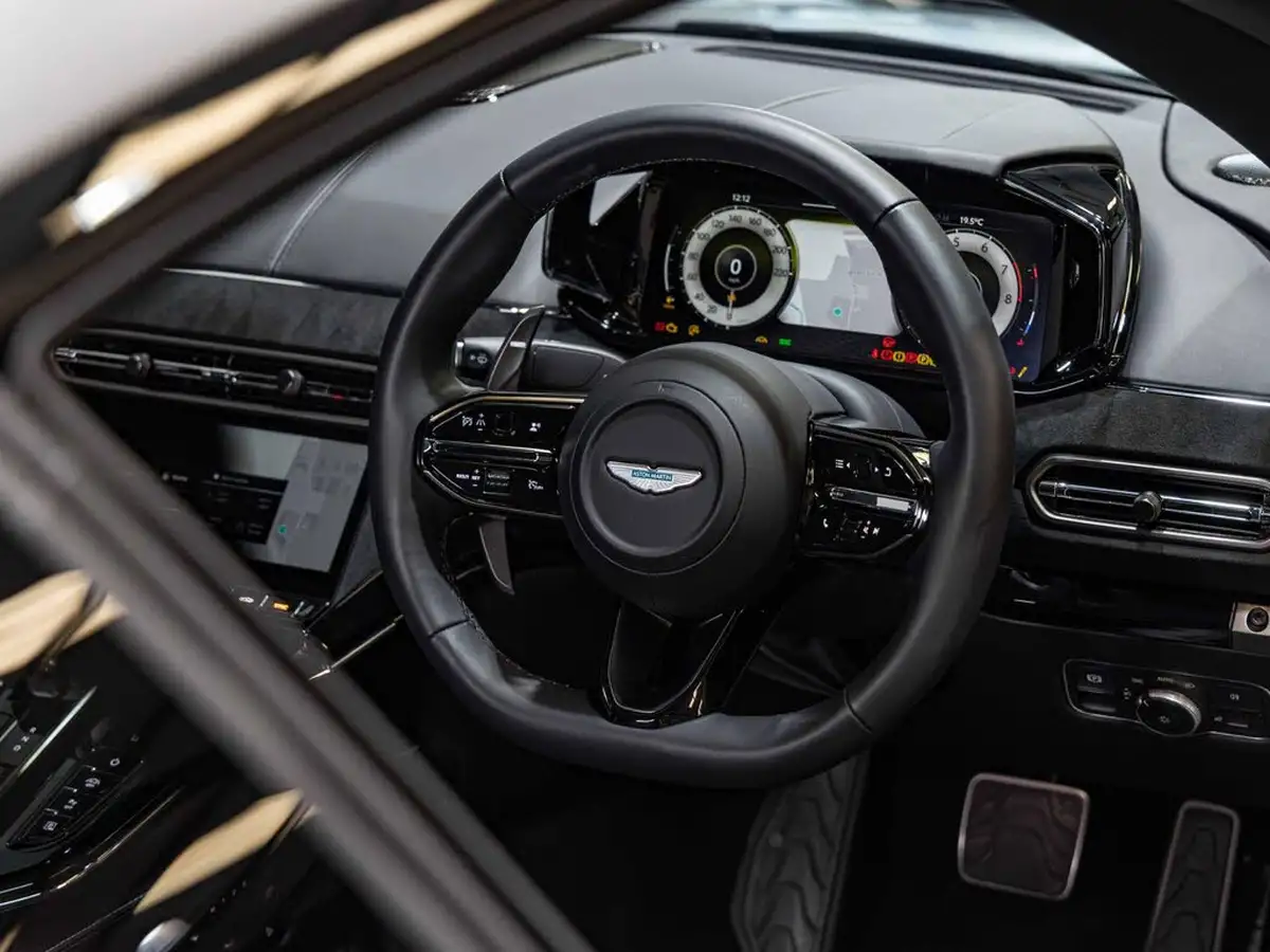 2024-aston-martin-vantage-big-10