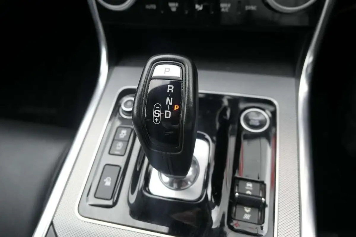 2020-jaguar-xe-20d-r-dynamic-s-big-10