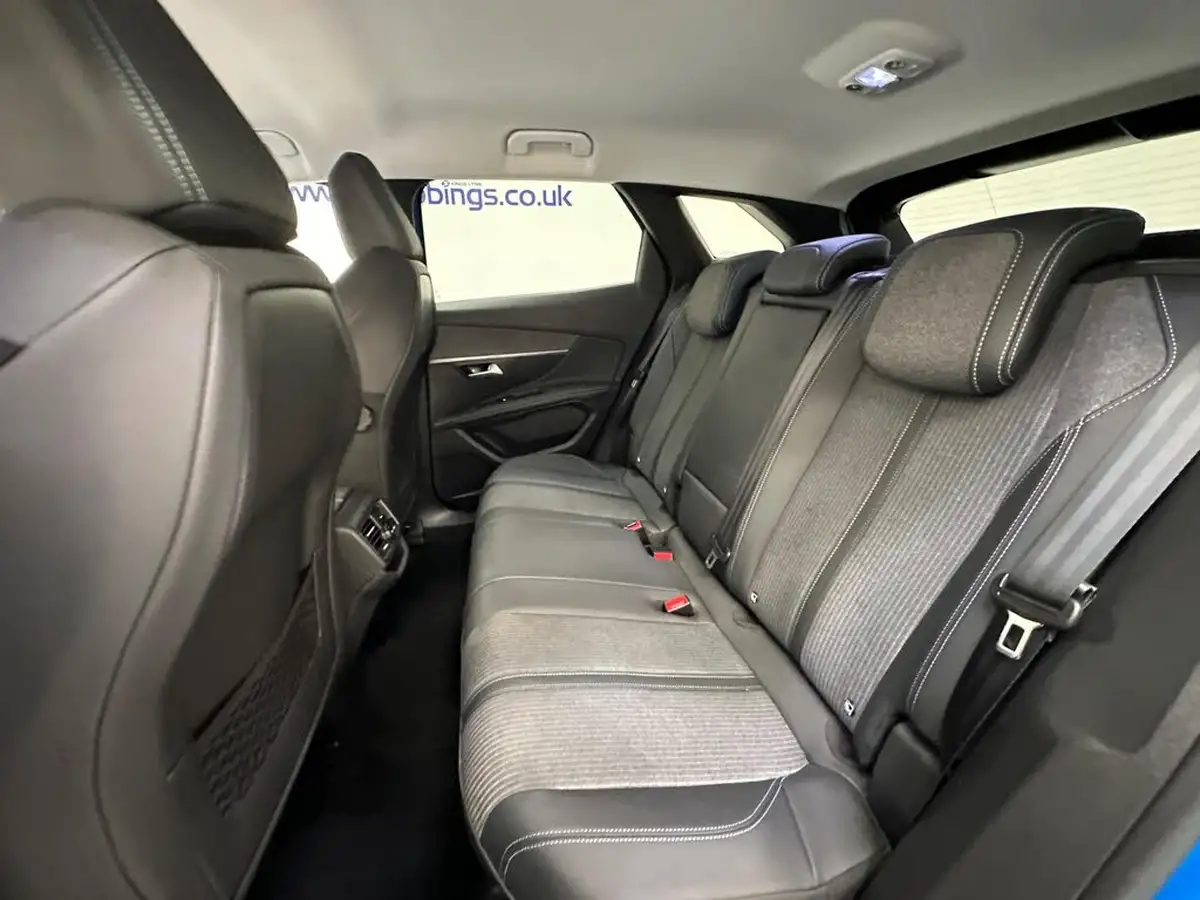 2022-peugeot-3008-suv-12-puretech-allure-premium-big-24