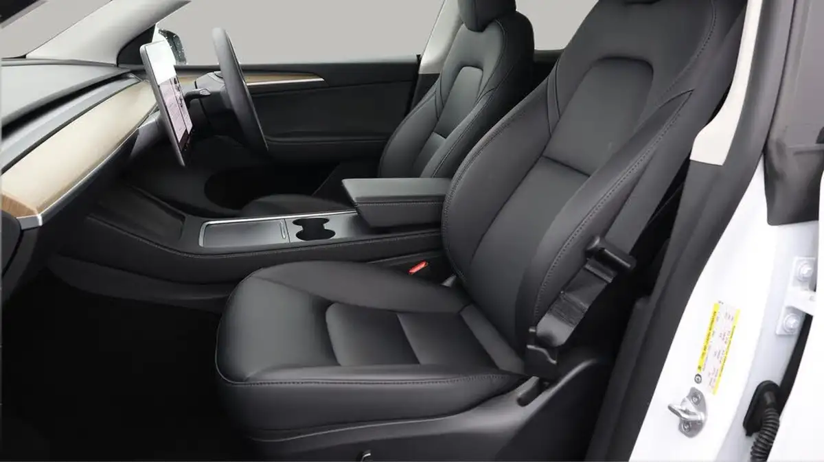 2024-tesla-model-y-e-long-range-306bhp-awd-big-14