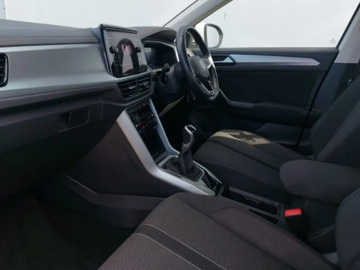 2022-volkswagen-t-roc-10-tsi-life-big-4