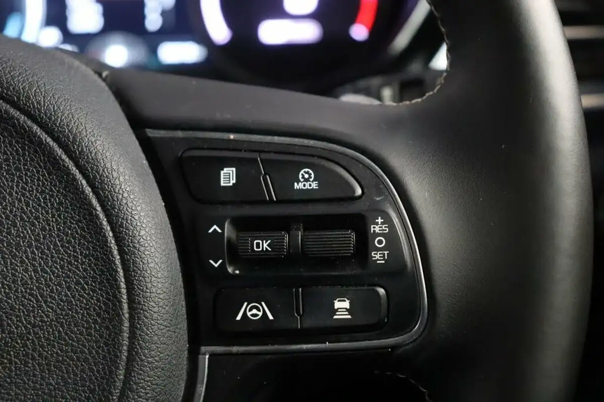 2021-kia-e-niro-ev-3-big-26