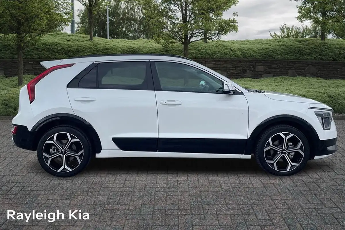 2024-kia-niro-16-gdi-3-168bhp-phev-111kwh-big-2