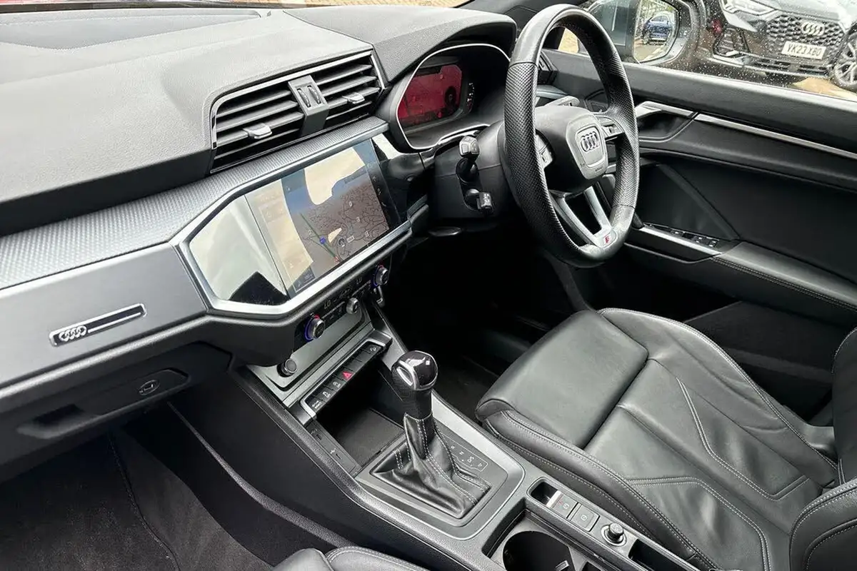 2023-audi-q3-15-35-tfsi-s-line-cod-sportback-tronic-big-25