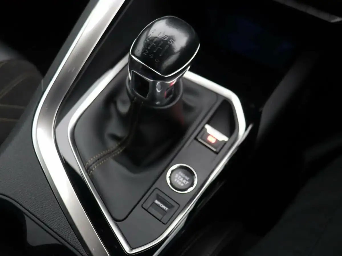 2021-peugeot-3008-suv-15-bluehdi-gt-big-39