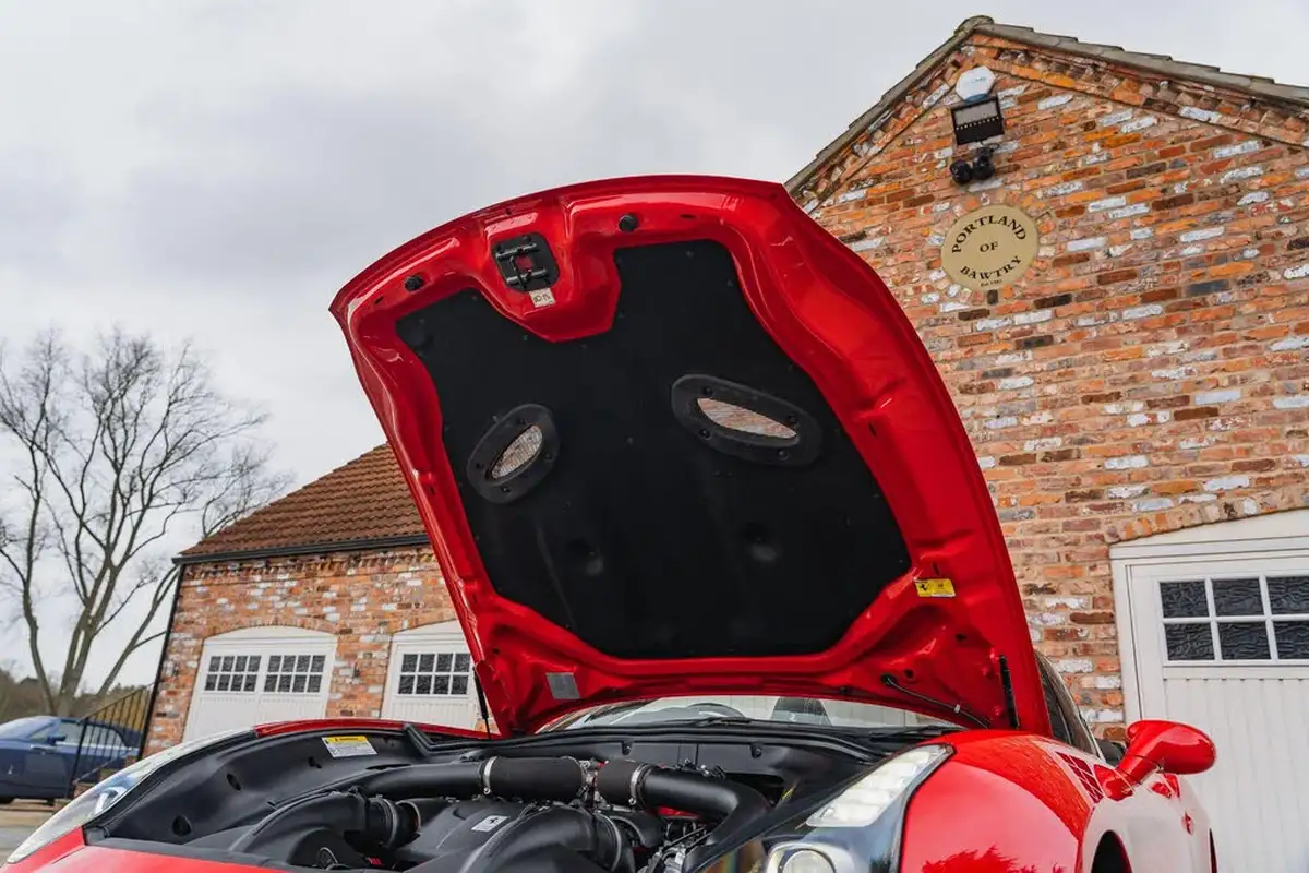 2015-ferrari-california-39-t-big-12