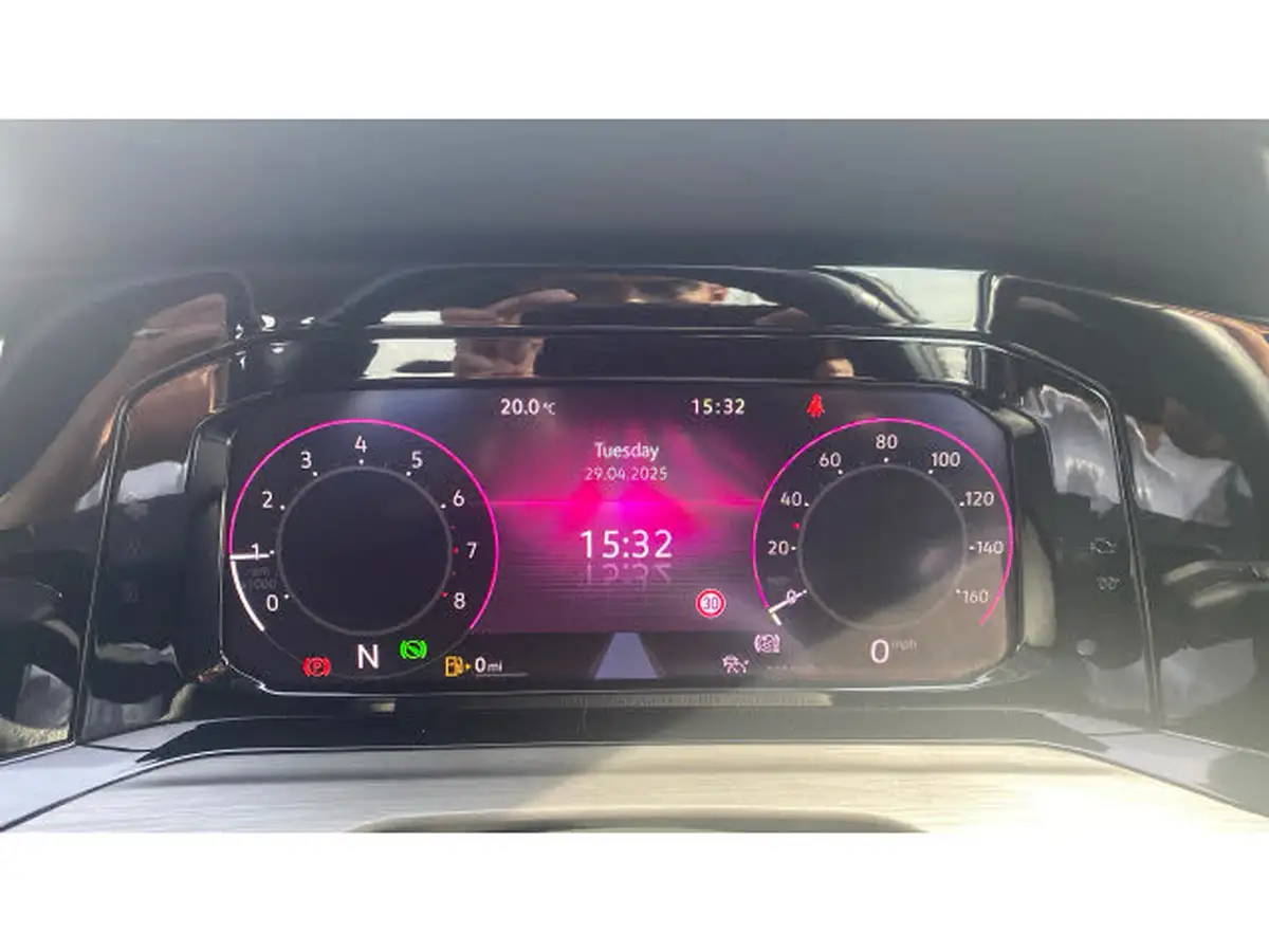 2021-volkswagen-golf-15-etsi-style-130ps-hatchback-big-17