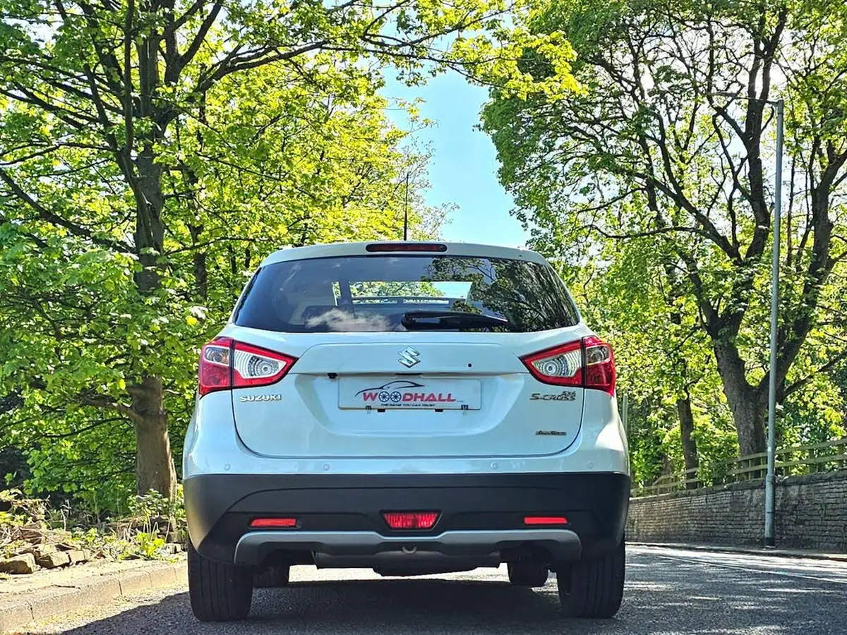 2014-suzuki-s-cross-16-sz5-allgrip-big-10