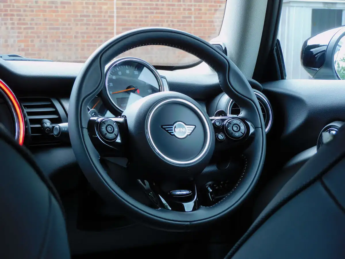 2020-mini-cooper-20-cooper-s-exclusive-189bhp-hatchback-3d-auto-big-31