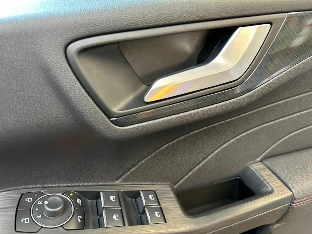 2023-ford-kuga-15t-st-line-edition-big-24