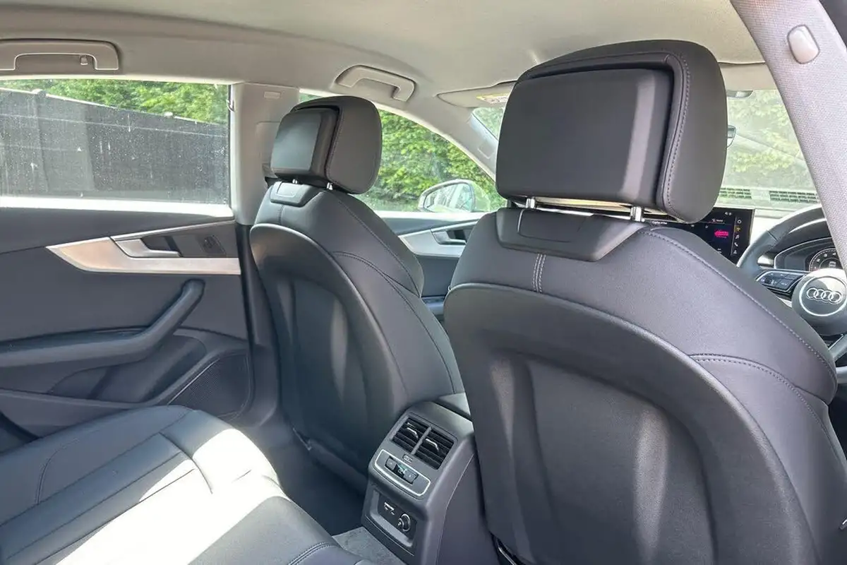 2024-audi-a5-20-35-tfsi-sportback-5d-big-21