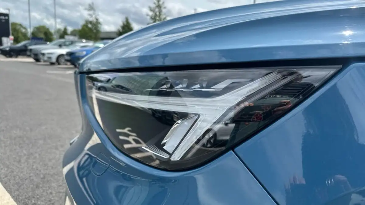 2022-volvo-c40-e-twin-recharge-pro-big-15