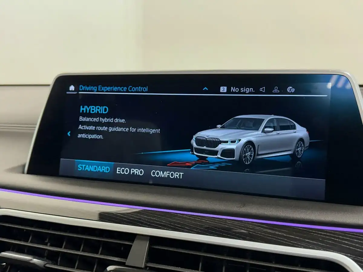 2021-bmw-7-series-30-745e-m-sport-big-48