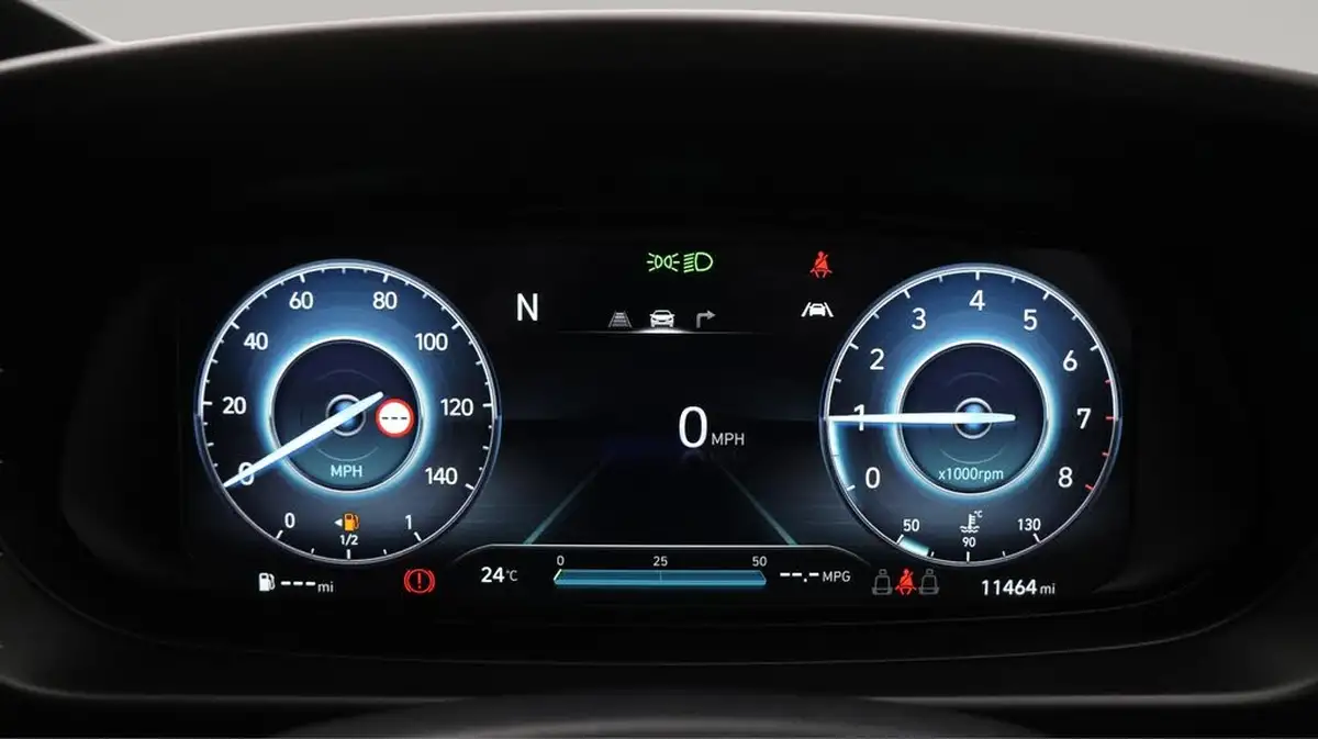 2022-hyundai-i20-10-t-gdi-premium-eclutch-imt-big-10