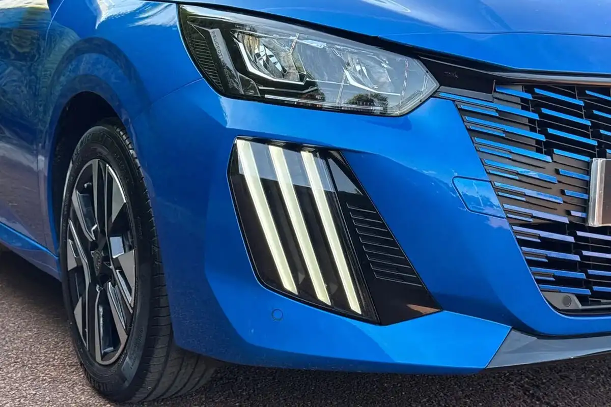2024-peugeot-208-12-puretech-allure-big-8