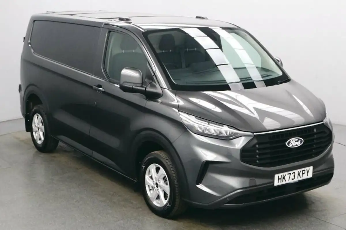 2023-ford-transit-custom-20tdci-320-l1h1-limited-136pseu6e-panel-van-1996cc-auto-big-9