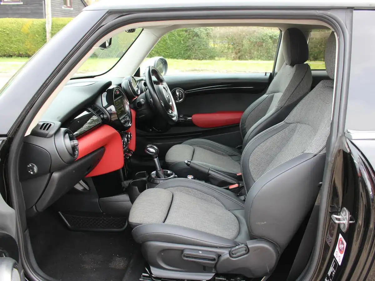2016-mini-cooper-20td-cooper-sd-170bhp-ss-hatchback-3d-sport-auto-big-3