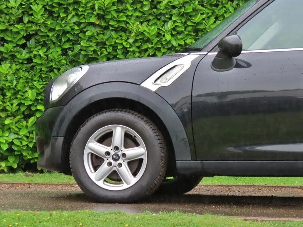 2012-mini-countryman-16-one-98bhp-big-8
