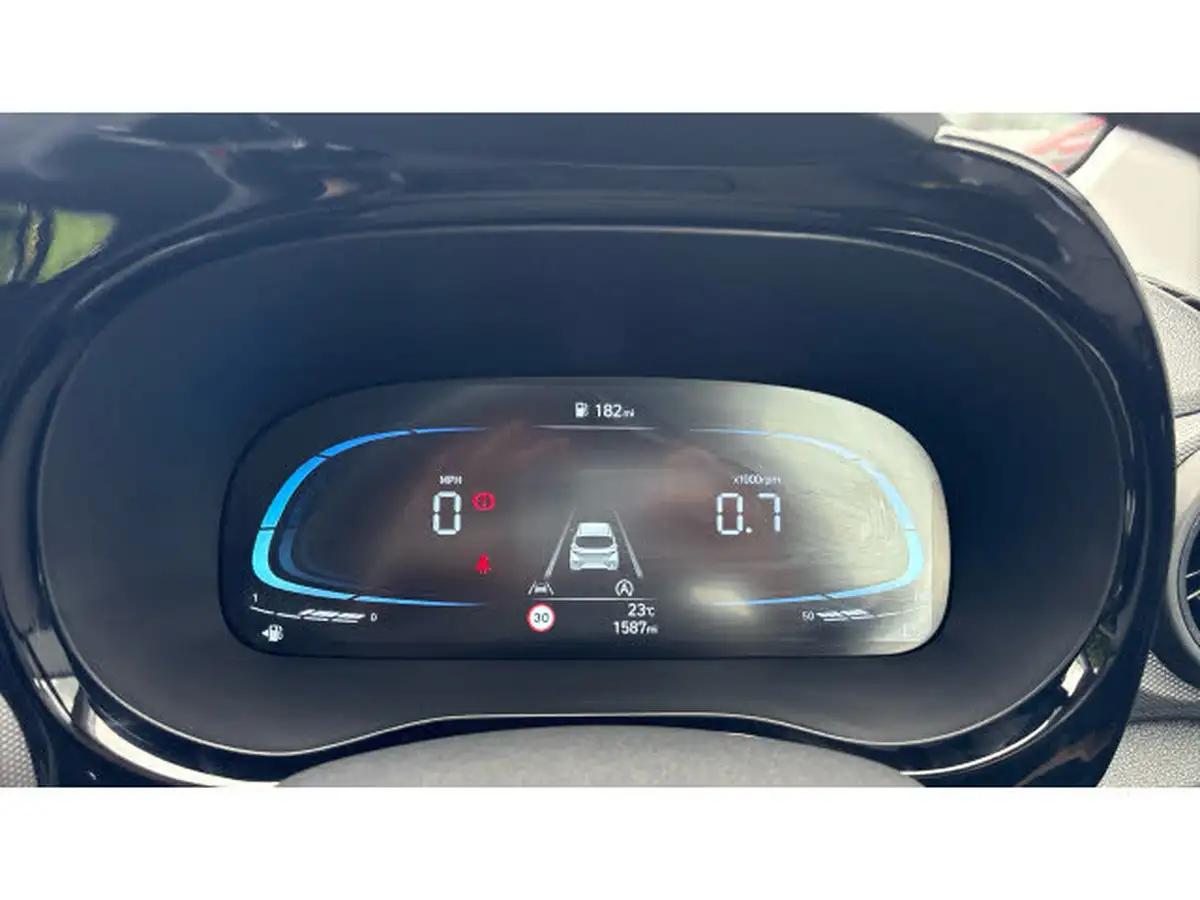2025-hyundai-i10-12-advance-79ps-big-17