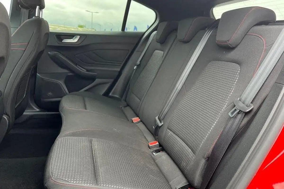 2021-ford-focus-10t-st-line-edition-125ps-hatchback-big-19