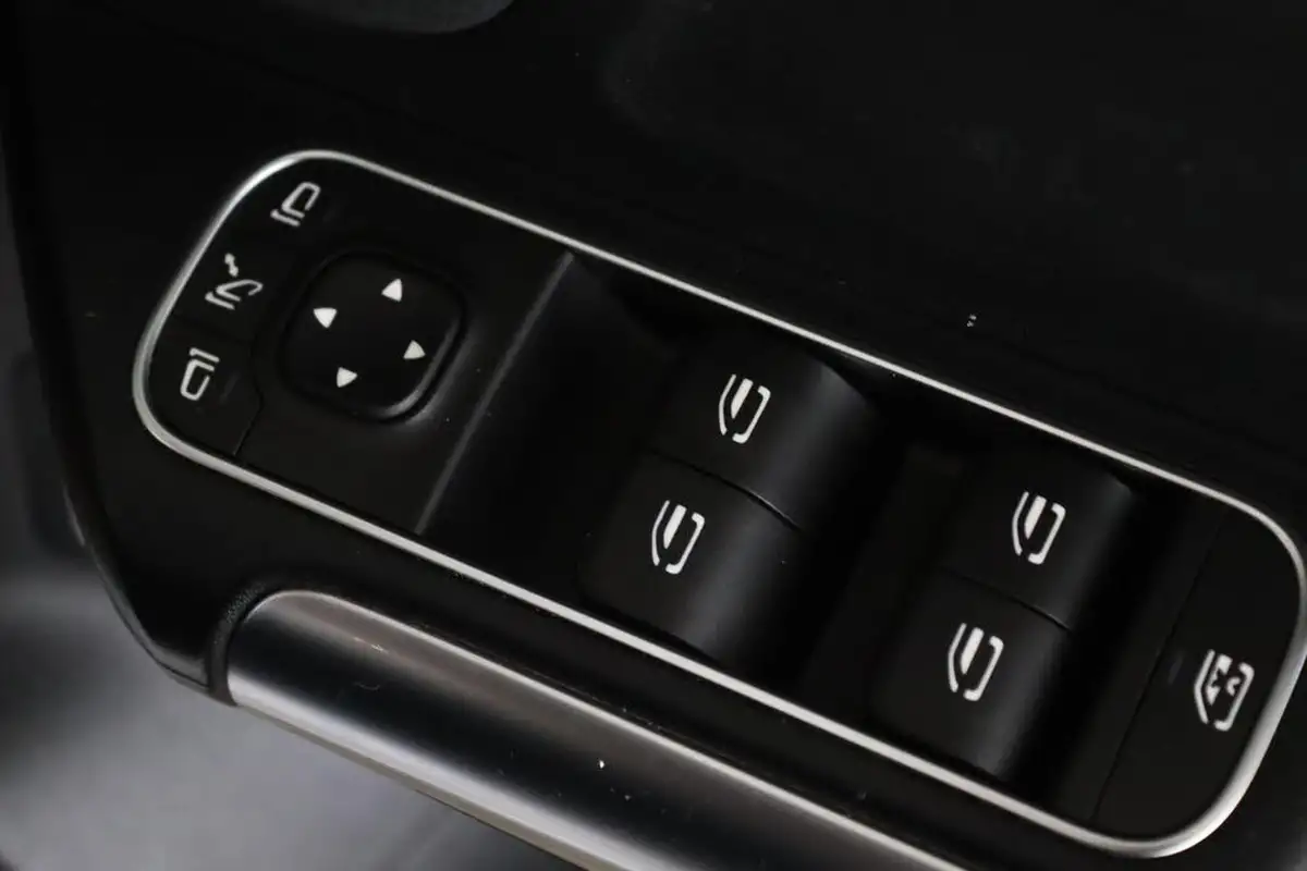 2021-mercedes-benz-b-class-13-b200-amg-line-premium-big-19