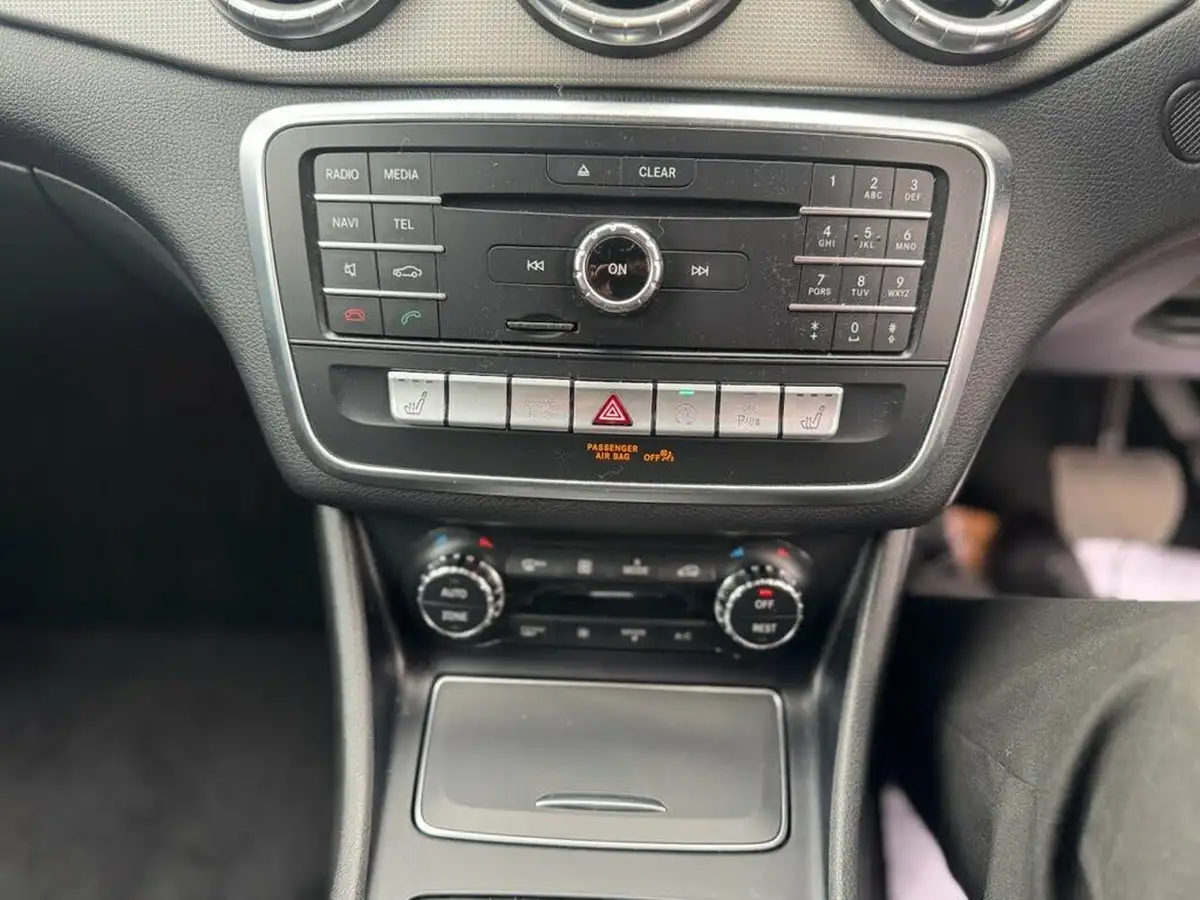 2017-mercedes-benz-cla-21d-cla-200-sport-coupe-4d-7g-dct-big-20