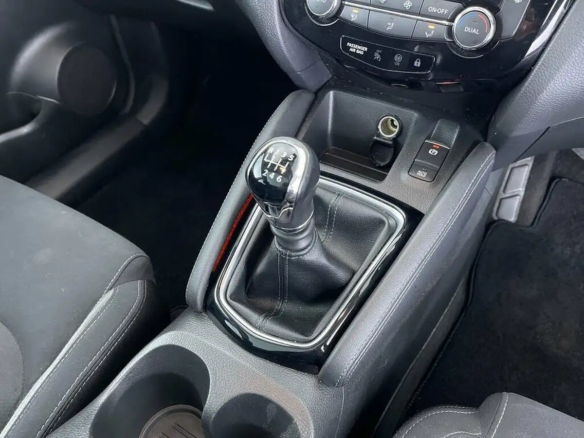 2017-nissan-qashqai-16dci-n-connecta-big-45