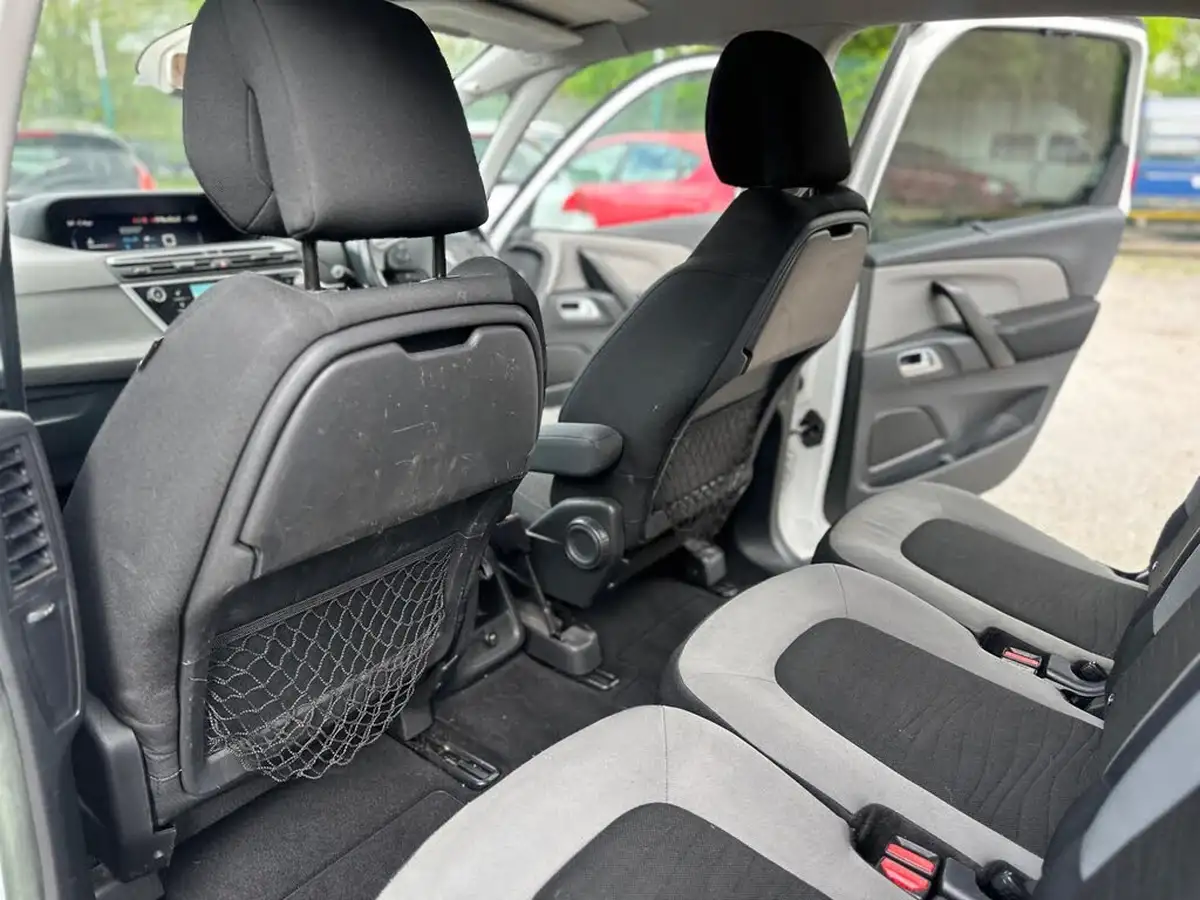 2014-citroen-c4-picasso-16e-hdi-exclusive-big-34