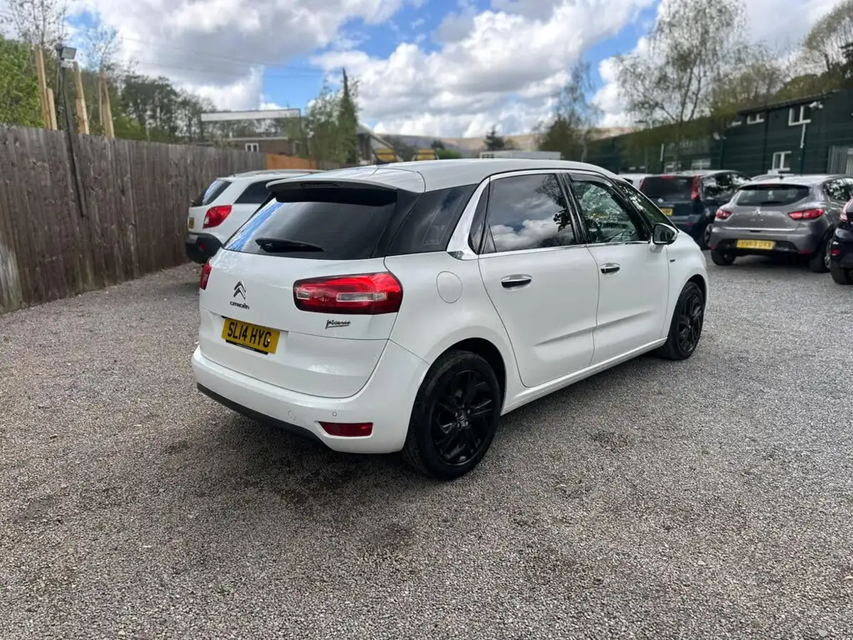 2014-citroen-c4-picasso-16e-hdi-exclusive-big-6