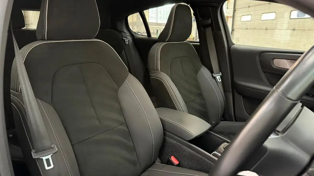 2022-volvo-c40-e-twin-recharge-pro-big-18