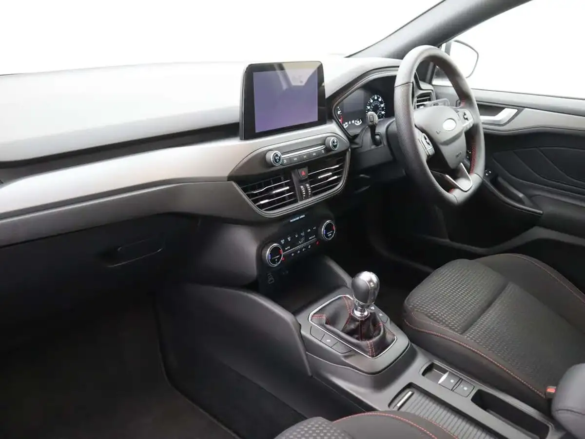 2022-ford-focus-10t-st-line-style-125ps-hatchback-big-12