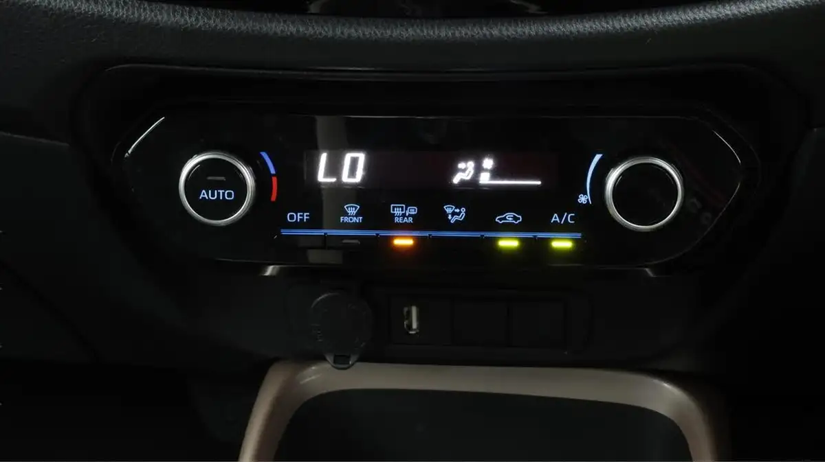 2022-toyota-aygo-x-10-vvt-i-edge-cvt-big-12
