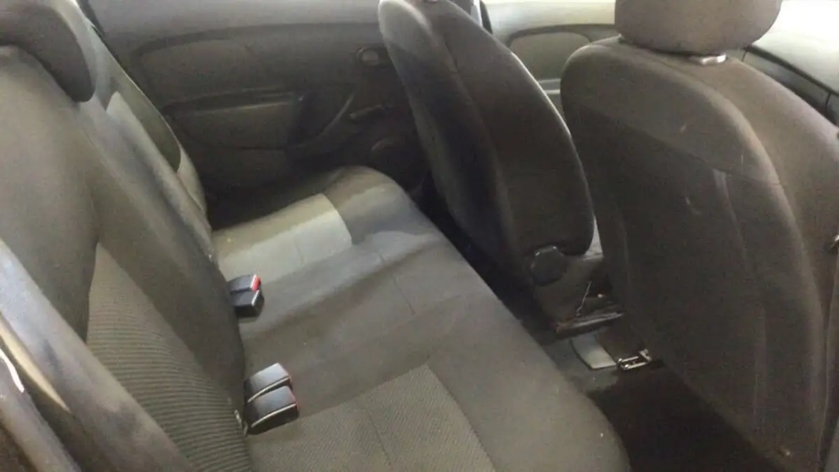 2014-dacia-sandero-09-ambiance-big-4