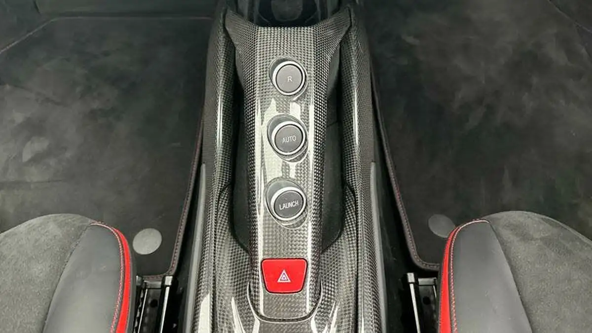 2018-ferrari-488-39-488-gtb-big-29