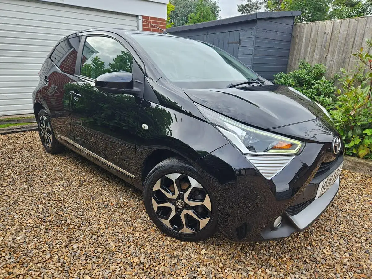 2018-toyota-aygo-10-vvt-i-x-plore-big-1