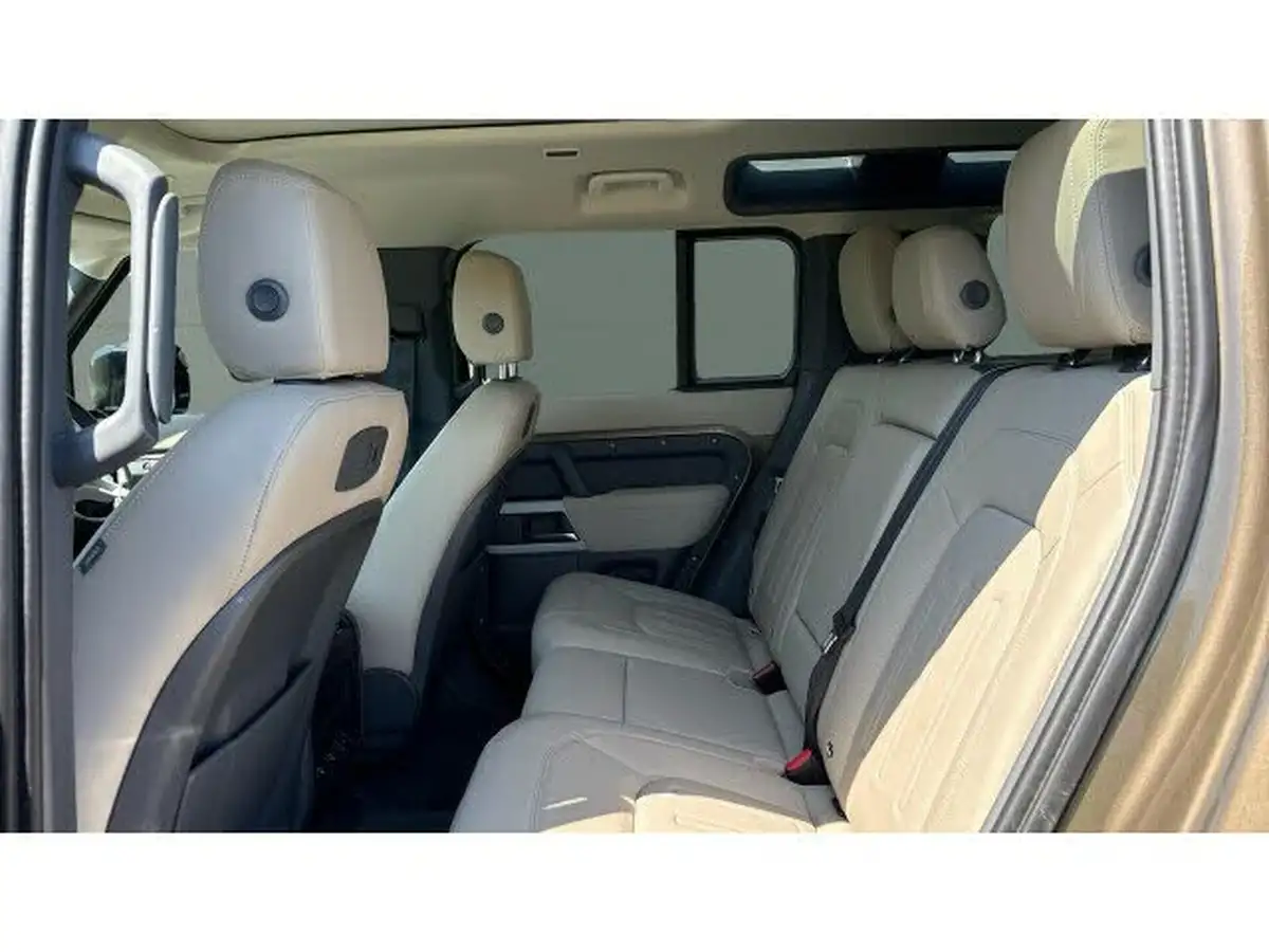 2021-land-rover-110-defender-30-d250-first-edition-big-3