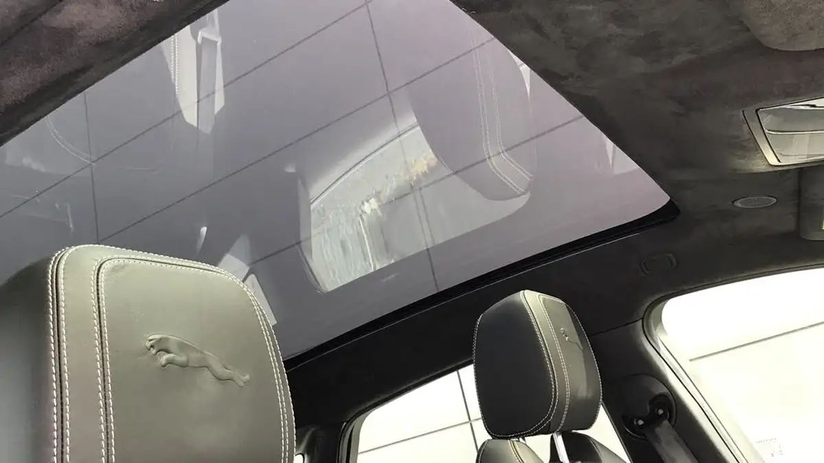 2024-jaguar-e-pace-15-p270e-r-dynamic-hse-black-big-19