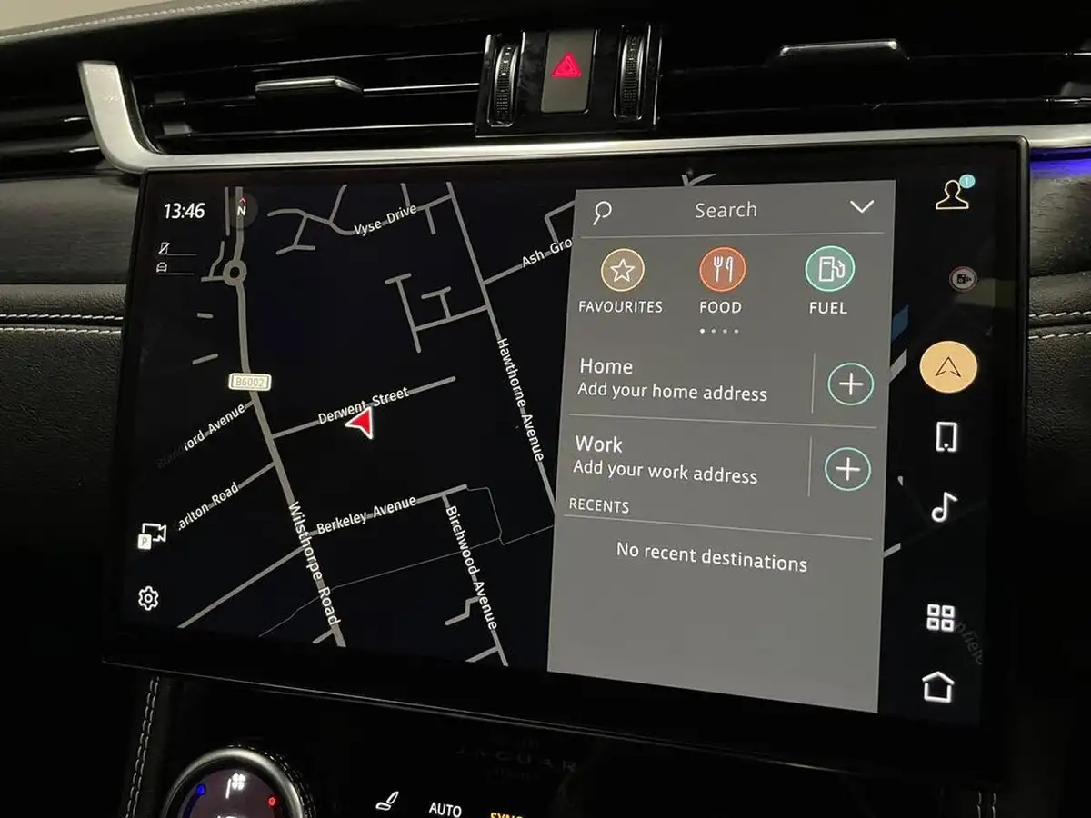 2022-jaguar-f-pace-20-d200-r-dynamic-black-big-17