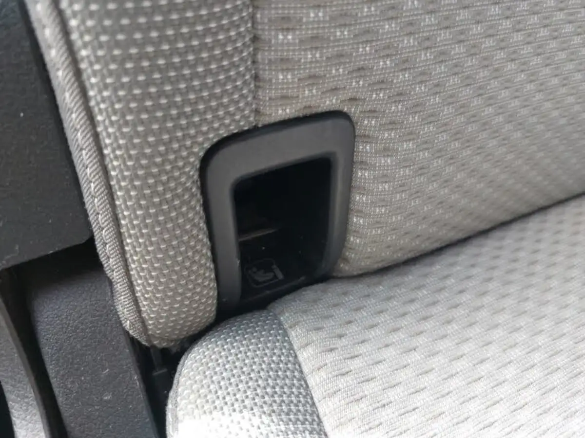 2022-volkswagen-touran-15-tsi-se-family-big-10