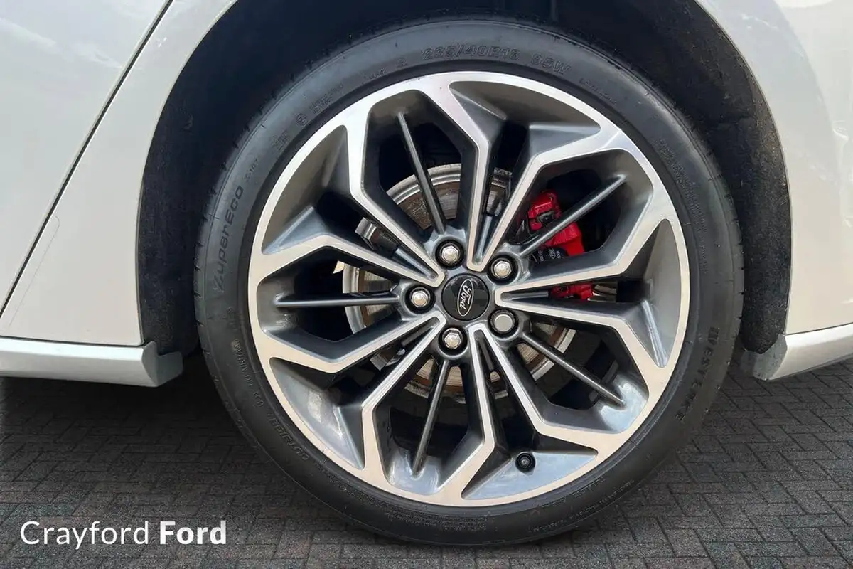 2022-ford-focus-10t-st-line-vignale-125ps-hatchback-big-5
