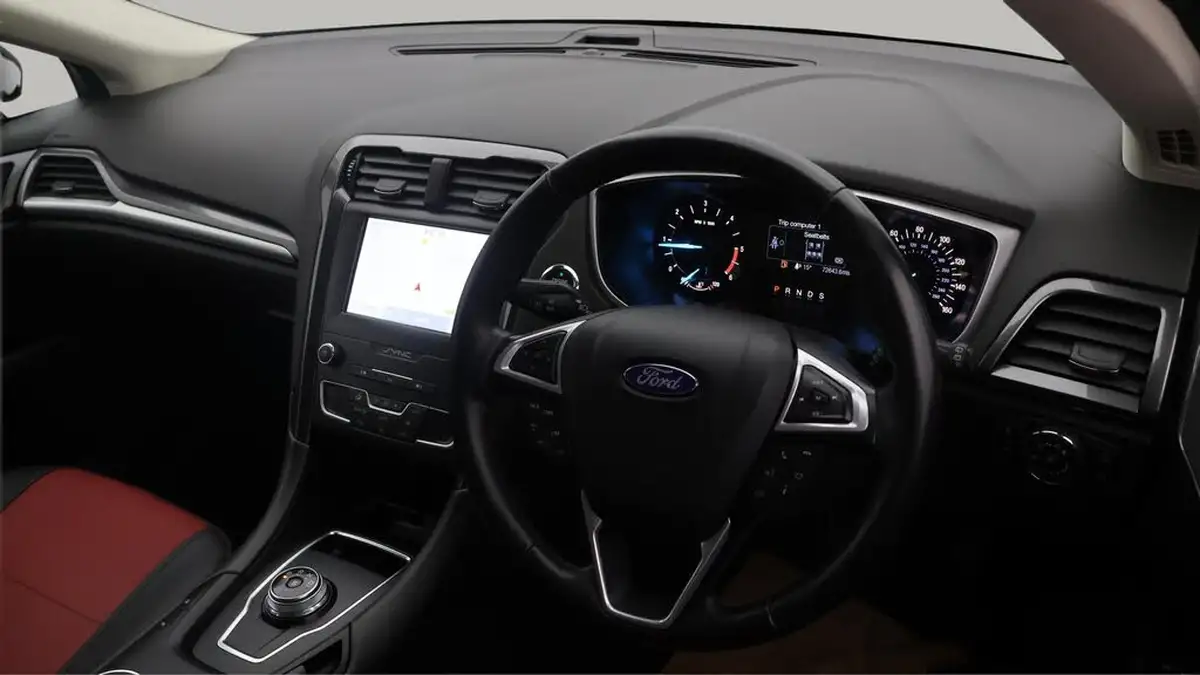2021-ford-mondeo-20tdci-zetec-edition-hatchback-auto-big-9